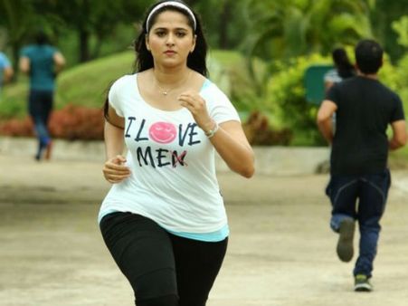 குண்டுப் பொண்ணா நடிக்க சம்மதிச்சது ஏன் தெரியுமா? - அனுஷ்கா சொல்வதைக் கேளுங்க!!