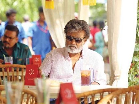 மலேசியாவிலேயே தீபாவளி கொண்டாடிய ரஜினி!