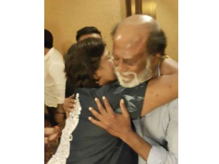 இதய நோயால் பாதிக்கப்பட்ட ரசிகரின் ஆசையை நிறைவேற்றிய ரஜினி!