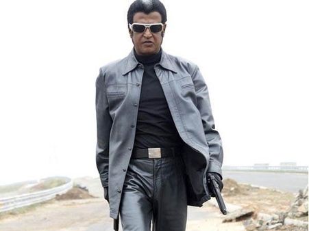 லாஸ் ஏஞ்சல்ஸ் புறப்பட்டார் ரஜினி.. எந்திரன் 2 வேலைகள் ஆரம்பம்!