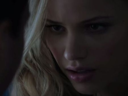 மனுஷக் குரங்கு... பொம்மை.. கொஞ்சம் புத்தகம் - குழந்தைகளை மிரள வைக்க “கூஸ்பம்ப்ஸ்” பாருங்க!