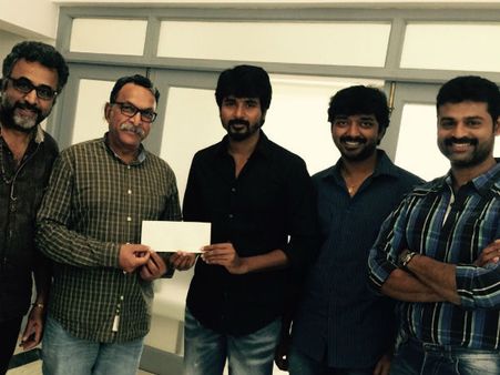 வெள்ள நிவாரணம்.. சிவகார்த்தி, பிரபு, சத்யராஜ் இன்று நிதி அளித்தனர்