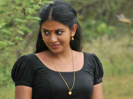 நெடுஞ்சாலை ஷிவதா நாயருக்கு நாளை டும் டும் டும்