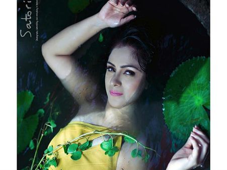 வயசானாலும் அழகும், ஸ்டைலும் + சிம்ரனும் இன்னும் மாறவே இல்லையே!