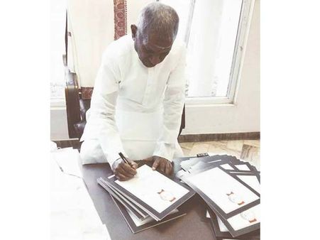 இளையராஜா வாழ்க!