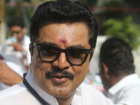 பீப் பாடல்: சிம்புவை நடிகர் சங்கம் கேள்வி கேட்காதது ஏன்? சரத்குமார் புது பஞ்சாயத்து