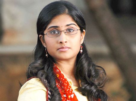 ஓவர் சம்பளம் கேட்டு அடம்பிடித்தாரா அஜீத் மச்சினி?: தயாரிப்பாளர் விளக்கம்