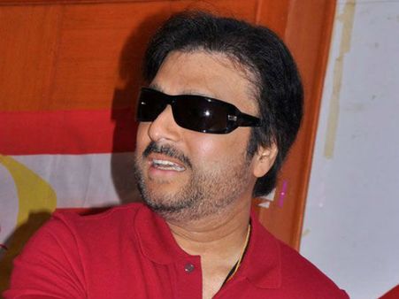 பீப் பாடல் போன்ற தவறான எண்ணங்கள் பிரபலமானவர் மனதில் தோன்றக் கூடாது- கார்த்திக்