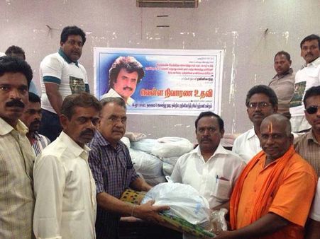 கடலூரில் தொடங்கியது ரஜினியின் அடுத்த கட்ட வெள்ள நிவாரணம்!