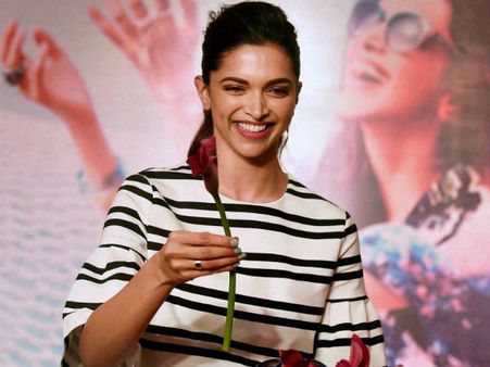 அது ஏன் ரன்பிரையும், ரன்வீரையும் மட்டும் ஒப்பிடுகிறார்கள்?: தீபிகா படுகோனே