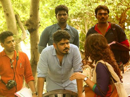 ஏண்டா தலையில எண்ணெய் வைக்கல... சத்தியமா இது ஒரு படத்தோட பேர்தாங்க!