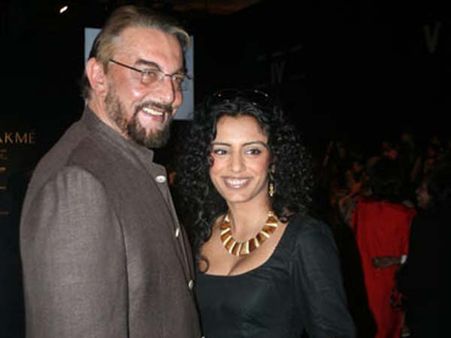 என் 4வது மனைவி சூனியக்காரியா.. என்ன மகளே இப்படிச் சொல்லி விட்டாய்.. கபீர் பேடி வேதனை!