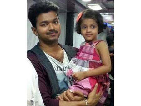 வாரிசுகளை களமிறக்கும் விஜய்... வேட்டைக்காரனில் மகன்... தெறியில் மகள் திவ்யா