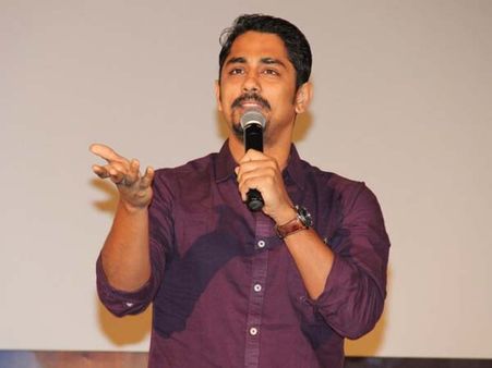 விஜய் சேதுபதிக்கு தனியாக நடிகர் சங்கம் வேண்டும்...விஷாலிடம் கோரிக்கை வைத்த சித்தார்த்!