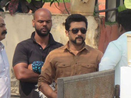 அண்ணன் சூர்யா படத்தில் தம்பி கார்த்தியும் கை கோர்க்கிறாராமே?