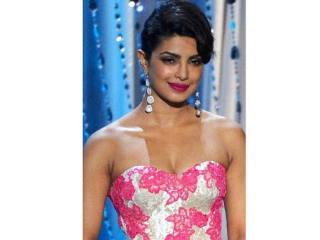 களை கட்டும் ஆஸ்கர் விருதுகள்.. விருது வழங்கும் பிரபலங்களில் ஒருவராக பிரியங்கா சோப்ரா தேர்வு