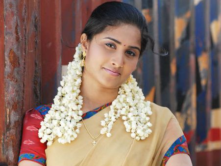 என்னது தனுஷ் படத்துல இருந்து அஜீத் மச்சினியை தூக்கிட்டாங்களா?