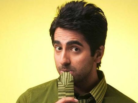 சான்ஸ் வேணுமா.. படுக்கைக்கு வா.. பாலிவுட் நடிகரின் திகில் தகவல்!