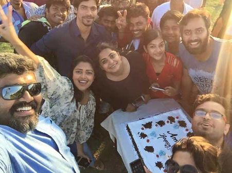 ஏப்ரலில் வெளியாகிறது தனுஷின் 'அம்மா கணக்கு'