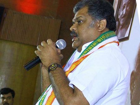 காமராஜ் படம் இன்றைய தலைமுறைக்கு ஒரு பொக்கிஷம்!- ஜி கே வாசன்