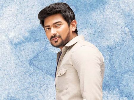 கெத்து வரிவிலக்கு.... தனி நீதிபதி உத்தரவுக்கு உயர் நீதிமன்றம் இடைக்காலத் தடை