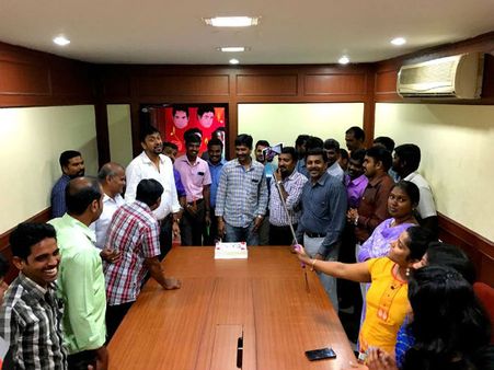 13 வருஷம் முடிஞ்சு 14-வது வருஷம் பொறந்திருச்சு.... கேளுங்க கேளுங்க கேட்டுக்கிட்டே இருங்க!