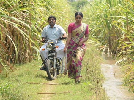 எதிர்த்த வீட்டு காலிஃப்ளவரே.... 'ராஜாமந்திரி'யின் புதிய காதல் பாட்டு