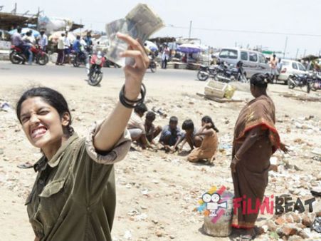 முதல் படத்திலேயே ரசிகர்களை ‘மதி’ கெட்டு திரிய விட்ட ரித்திகா.. தேசிய விருதும் தப்பவில்லை!