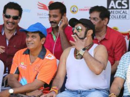 சேப்பாக்கம் ஸ்டேடியத்தில் குப் குப் என 