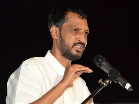 என் பாடல்களில் ஆங்கிலத்தைத் திணிப்பதில்லை! - கவிஞர் நா முத்துக்குமார்