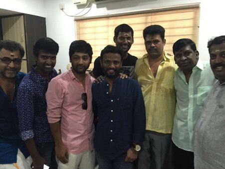 விஷால்-தமன்னாவின் 'கத்திச்சண்டை' தொடங்கியது