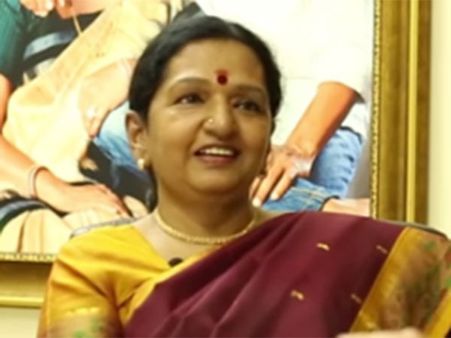 நான் பிரியாணி சமைச்சுப் போடறேன், வந்து சாப்பிடுங்க.. அஜீத்துக்கு ஷோபா சந்திரசேகரன் அழைப்பு