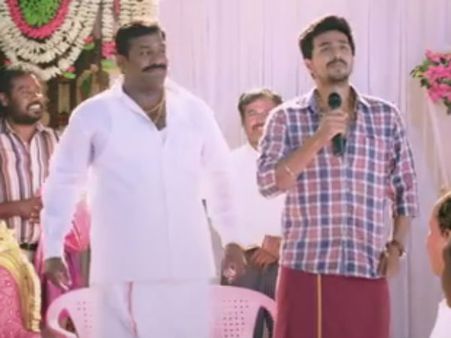 ’அம்மா இங்கே வா வா... ஆசை முத்தம் தா தா’... ரைம்ஸ் பாடி அஜித், விஜயைக் கலாய்க்கும் ரோபோ சங்கர்