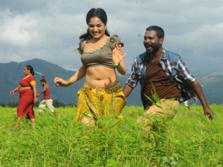 கல்வி வியாபாரத்தை தோலுரித்துக் காட்ட வரும் 'அச்சமின்றி'!