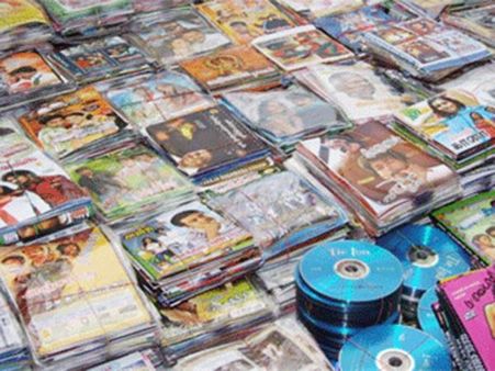 வருமானமே இல்லாத தியேட்டர்ல திருட்டு விசிடி எடுக்கத்தான் செய்வான்!- திருப்பூர் சுப்பிரமணியம்