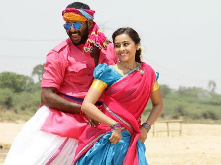 விஷால்-ஸ்ரீதிவ்யாவின் 'மருது' தல-தளபதி ரசிகர்களுக்கான விருந்து