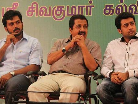 அப்பா, தம்பியுடன் இணைந்து நடிக்க ஆவலுடன் காத்திருக்கிறேன்- சூர்யா