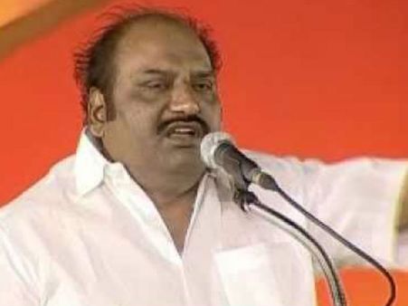 விஜய் படத்தை வெளியிடாமல் தடுத்தது தமிழக அரசுதான்!- சொல்கிறார் ஜெ அன்பழகன்