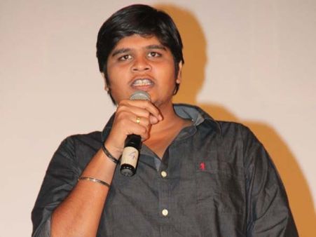 அதை மட்டும் சொல்லிடாதீங்க!- கார்த்திக் சுப்பராஜின் வேண்டுகோள்