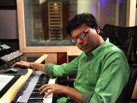 பப்ளிசிட்டிக்காக நடிகைகளைப் பாட வைக்க மாட்டேன்!- இசையமைப்பாளர் சத்யா