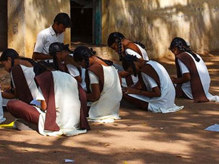 'அரசுப் பள்ளிகளைக் காப்போம்' ... நல்ல முழக்கத்துடன் வரும் 'சிலேட்டு'!