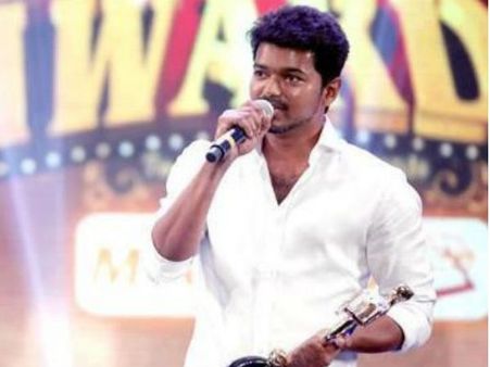 விஜய் டா, தளபதி டா: ட்விட்டரில் இப்பவே 'தெறி'க்க விடும் ரசிகர்கள்