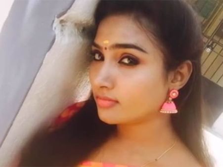 கல்யாணம் ஆகியும் பேச முடியாம தவித்தேன்.. மைனாவின் காதல் கதை