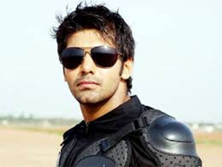 ஆர்யா நடிக்கும் படம் அபோகலிப்டோ கதையா?