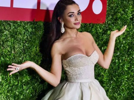 எமி ஜாக்ஸனுக்கு இது நாலாவது காதல்!