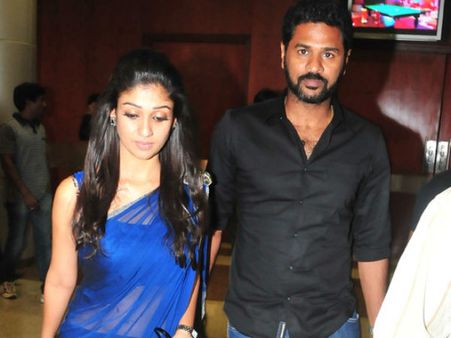 ஒரு நடிகையும் அவரது அக்கா பேயும்... இது தேவி பட கலாட்டா!