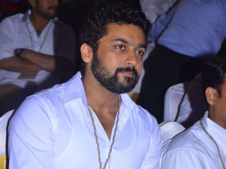 சாலை விபத்தில் உயிரிழந்த ரசிகர்- நடிகர் சூர்யா வருத்தம்!