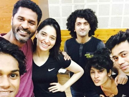 லேடி பிரபுதேவாவாக ’பேயாட்டம்’ ஆடப் போகும் ‘தேவி’ தமன்னா