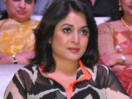 'ரஜினி-ஷங்கரின் 2.ஓ படத்தில் நடிக்கவில்லை'.. வதந்திகளுக்கு முற்றுப்புள்ளி வைத்த ரம்யா கிருஷ்ணன்!