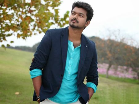 எம்ஜிஆர் தலைப்பு பட வேணும்... ஆனா மேலிடத்தை நினைச்சாதான்...! – யோசனையில் விஜய்